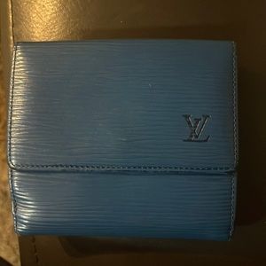 Authentic Louis Vuitton Trifold Epi Wallet